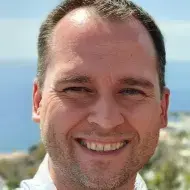 Promovierter Chemiker bietet Chemie-Nachhilfe – online und in Linz